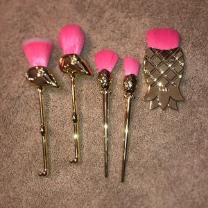 BRAND NEW tarte makeup brush set